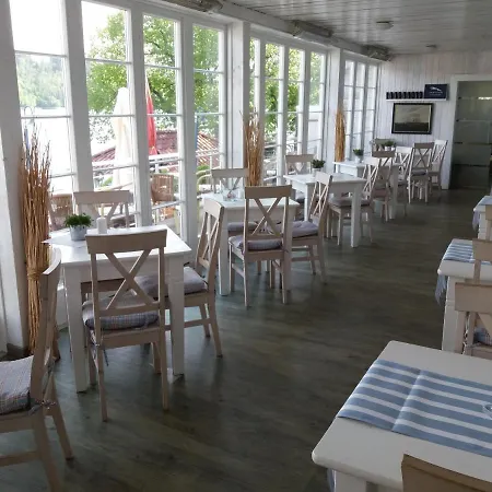 Strandhaus Edersee - Kaminzimmer, Seeblick, Badestrand, Seeterrasse ヴァルデック