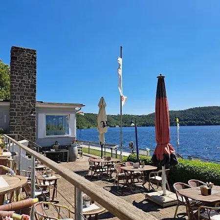 ホテル Strandhaus Edersee - Kaminzimmer, Seeblick, Badestrand, Seeterrasse
