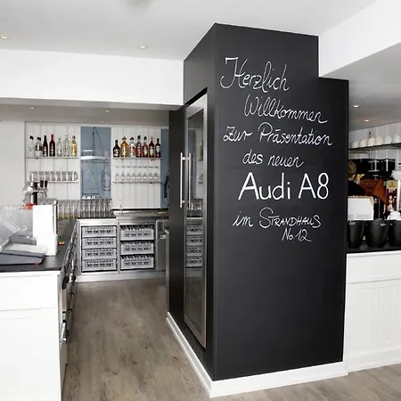 ホテル Strandhaus Edersee - Kaminzimmer, Seeblick, Badestrand, Seeterrasse ヴァルデック