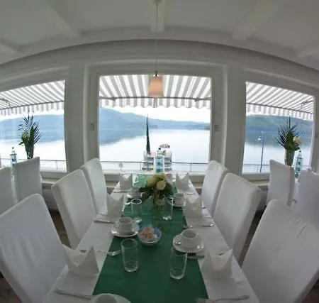 Hotel Strandhaus Edersee Nr 12 - Kaminzimmer, Seeblick, Badestrand, Seeterrasse 3*