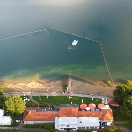 Hotel Strandhaus Edersee Nr 12 - Kaminzimmer, Seeblick, Badestrand, Seeterrasse 3*