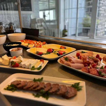 Hotel Strandhaus Edersee Nr 12 - Kaminzimmer, Seeblick, Badestrand, Seeterrasse