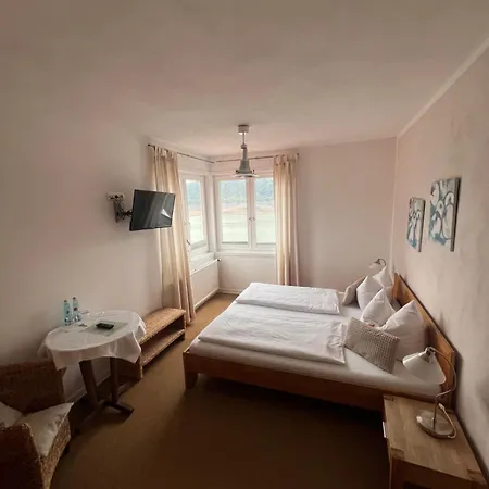 Strandhaus Edersee - Kaminzimmer, Seeblick, Badestrand, Seeterrasse