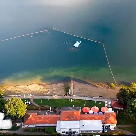 Strandhaus Edersee - Kaminzimmer, Seeblick, Badestrand, Seeterrasse Отель 3*