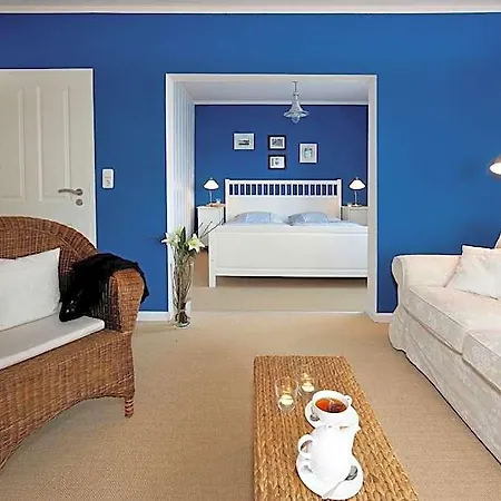 Отель Strandhaus Edersee - Kaminzimmer, Seeblick, Badestrand, Seeterrasse 3*