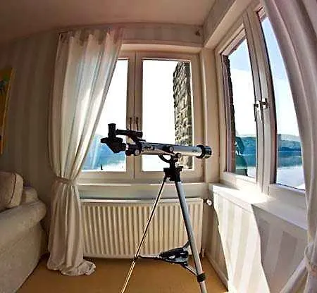 Strandhaus Edersee - Kaminzimmer, Seeblick, Badestrand, Seeterrasse Отель