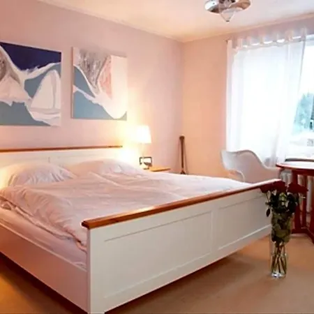 Strandhaus Edersee - Kaminzimmer, Seeblick, Badestrand, Seeterrasse Вальдек
