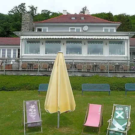 Strandhaus Edersee - Kaminzimmer, Seeblick, Badestrand, Seeterrasse 3*