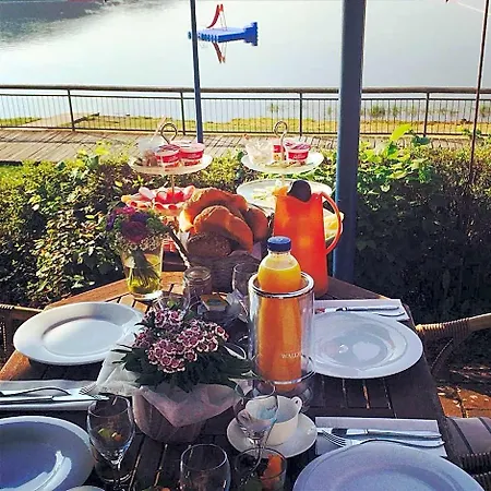 Strandhaus Edersee - Kaminzimmer, Seeblick, Badestrand, Seeterrasse