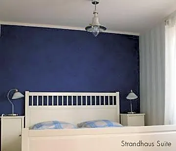 Strandhaus Edersee - Kaminzimmer, Seeblick, Badestrand, Seeterrasse Отель