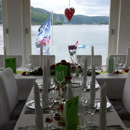 Strandhaus Edersee - Kaminzimmer, Seeblick, Badestrand, Seeterrasse ホテル 3*