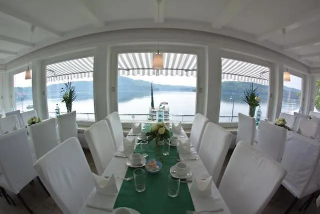 Hotel Strandhaus Edersee - Kaminzimmer, Seeblick, Badestrand, Seeterrasse 3*