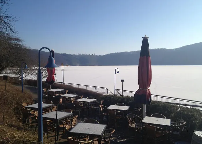 Hotel Strandhaus Edersee - Kaminzimmer, Seeblick, Badestrand, Seeterrasse